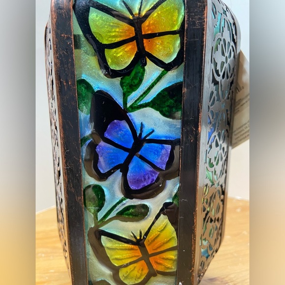 Colorful Butterfly Lantern - Picture 4 of 6